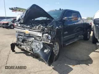 2015 Chevrolet Silverado 3500HD High Country с VIN 1GC4K1E88FF662494, выставлен на аукционе Copart как лот 67825784 с пробегом 248 493 миль миль и Списание • Salvage title. История ставок и продаж доступна на DreamBid. Изображение 1.