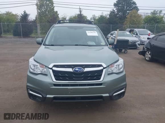 2018 Subaru Forester Premium z VIN JF2SJAEC2JH586302, wystawiony jako IAAI lot #43186549 z przebiegiem 122 233 mil mil oraz . Historia ofert i sprzedaży dostępna na DreamBid. Obrazek 12.