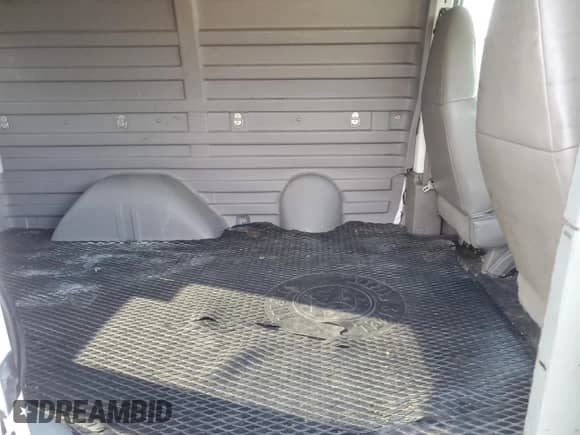 2001 Chevrolet Astro Cargo с VIN 1GCDM19W61B100497, выставлен на аукционе Copart как лот 48613535 с пробегом 152 885 миль миль и Чистый • Clean title. История ставок и продаж доступна на DreamBid. Изображение 11.