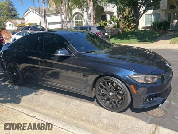 2015 BMW 4 Series 435i с VIN WBA4B1C59FD418337, выставлен на аукционе Copart как лот 69151285 с пробегом 135 409 миль миль и Чистый • Clean title. История ставок и продаж доступна на DreamBid. Изображение 1.