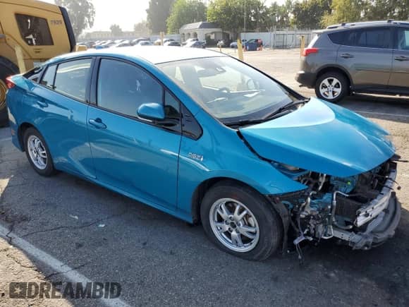 2020 Toyota Prius LE с VIN JTDKARFP5L3142247, выставлен на аукционе Copart как лот 81970825 с пробегом 122 666 миль миль и Списание • Salvage title. История ставок и продаж доступна на DreamBid. Изображение 4.