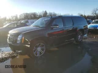 2013 Cadillac Escalade ESV Premium с VIN 1GYS4JEF6DR311394, выставлен на аукционе Copart как лот 84943644 с пробегом 129 382 миль миль и Списание • Salvage title. История ставок и продаж доступна на DreamBid. Изображение 1.