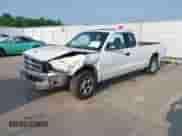 2000 Dodge Dakota with VIN 1B7GL22X0YS705456, listed as a IAAI auction lot 42406392 with 123,168 mi miles and . Bid and sale history available at DreamBid. Image 2.