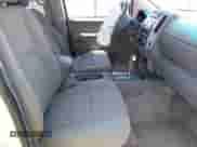 2017 Nissan Frontier Pro-4X z VIN 1N6AD0EV1HN756073, wystawiony jako IAAI lot #42703206 z przebiegiem 96 557 mil mil oraz . Historia ofert i sprzedaży dostępna na DreamBid. Obrazek 5.