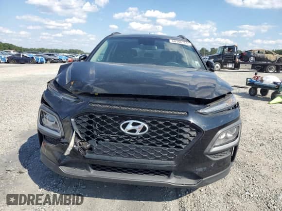 2019 Hyundai Kona SEL z VIN KM8K22AA4KU253710, wystawiony jako Copart lot #68196765 z przebiegiem 82 252 mil mil oraz Szkoda całkowita • Salvage title. Historia ofert i sprzedaży dostępna na DreamBid. Obrazek 5.