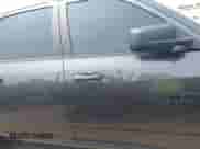 2017 Ram 1500 Rebel z VIN 1C6RR7YT6HS861839, wystawiony jako IAAI lot #42407025 z przebiegiem 127 084 mil mil oraz . Historia ofert i sprzedaży dostępna na DreamBid. Obrazek 13.