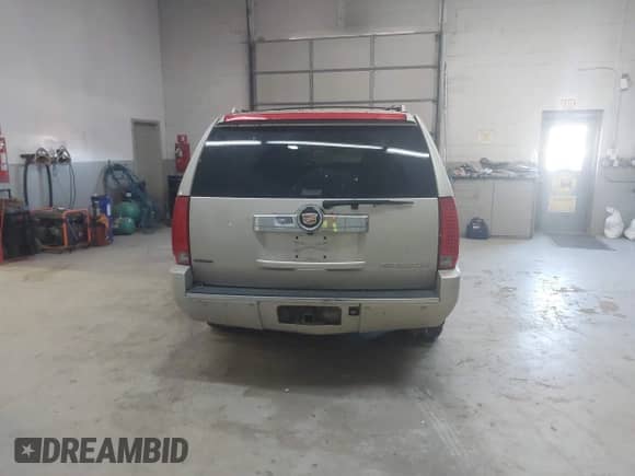 2013 Cadillac Escalade ESV Luxury с VIN 1GYS4HEF9DR227157, выставлен на аукционе IAAI как лот 41972793 с пробегом 114 314 миль миль и . История ставок и продаж доступна на DreamBid. Изображение 17.