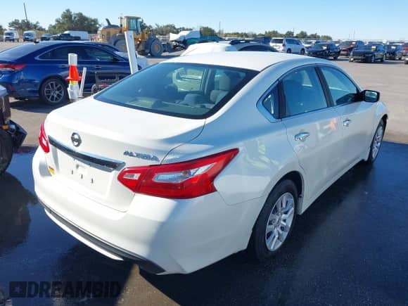 2016 Nissan Altima SR z VIN 1N4AL3AP7GN366548, wystawiony jako IAAI lot #41354999 z przebiegiem 90 565 mil mil oraz . Historia ofert i sprzedaży dostępna na DreamBid. Obrazek 4.