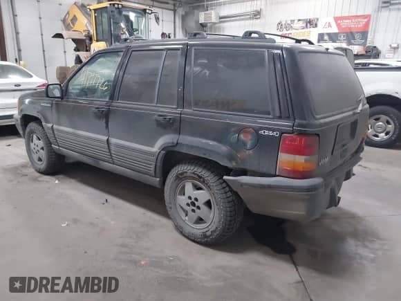 1995 Jeep Grand Cherokee Laredo с VIN 1J4GZ58S6SC765863, выставлен на аукционе IAAI как лот 41797726 с пробегом 234 715 миль миль и . История ставок и продаж доступна на DreamBid. Изображение 3.