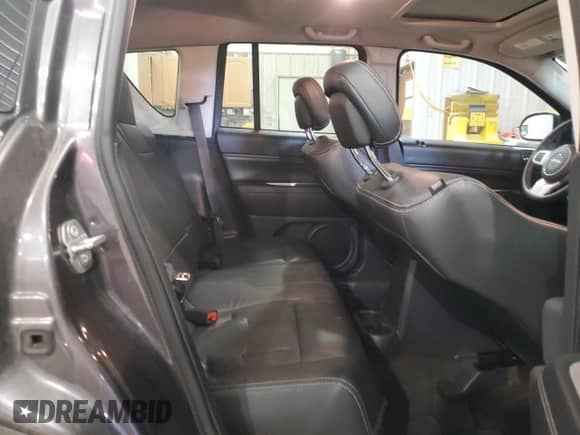 2017 Jeep Compass Latitude with VIN 1C4NJCEA3HD125892, listed as a Copart auction lot 49161585 with 183,354 mi miles and Clean title. Bid and sale history available at DreamBid. Image 11.