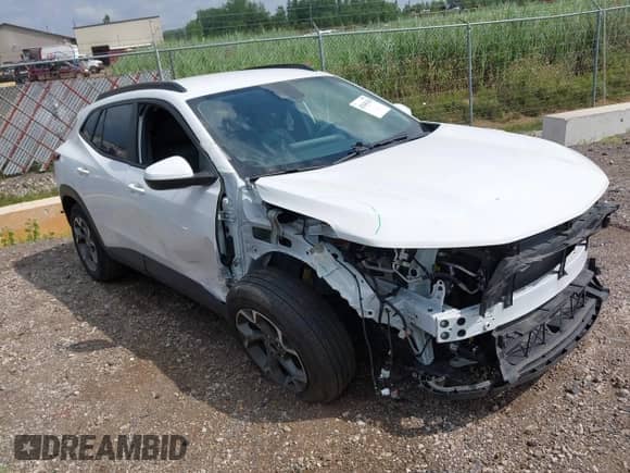 2024 Chevrolet Trax LT с VIN KL77LHE20RC206703, выставлен на аукционе IAAI как лот 42845420 с пробегом 11 036 миль миль и . История ставок и продаж доступна на DreamBid. Изображение 1.