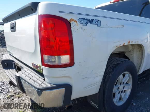 2008 GMC Sierra 1500 SLT with VIN 1GTEK19J78Z286857, listed as a IAAI auction lot 43069122 with 159,806 mi miles and . Bid and sale history available at DreamBid. Image 6.