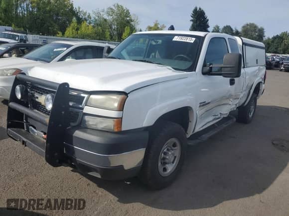 2007 Chevrolet Silverado 2500HD LT1 with VIN 1GCHK29D47E177212, listed as a Copart auction lot 71922815 with 373,296 mi miles and Salvage title. Bid and sale history available at DreamBid. Image 1.