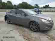 2013 Hyundai Sonata Limited с VIN 5NPEC4AC8DH667078, выставлен на аукционе Copart как лот 68282715 с пробегом 164 936 миль миль и Списание • Salvage title. История ставок и продаж доступна на DreamBid. Изображение 4.