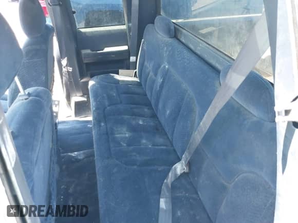 1997 GMC Sierra 1500 с VIN 1GTEC19R7VE526575, выставлен на аукционе IAAI как лот 42897970 с пробегом 277 978 миль миль и . История ставок и продаж доступна на DreamBid. Изображение 8.