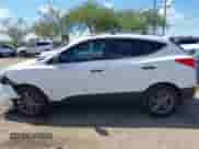 2015 Hyundai Tucson SE z VIN KM8JU3AGXFU103140, wystawiony jako IAAI lot #43305293 z przebiegiem 58 042 mil mil oraz . Historia ofert i sprzedaży dostępna na DreamBid. Obrazek 15.