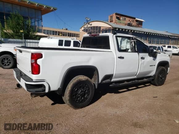 2024 Chevrolet Silverado 3500 z VIN 2GC4YTEY0R1171729, wystawiony jako Copart lot #72183724 z przebiegiem Nie podano mil oraz Szkoda całkowita • Salvage title. Historia ofert i sprzedaży dostępna na DreamBid. Obrazek 3.
