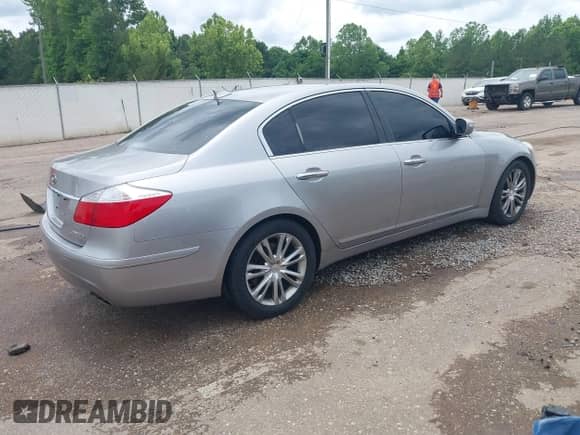 2011 Hyundai Genesis with VIN KMHGC4DE9BU122608, listed as a IAAI auction lot 42236236 with 127,009 mi miles and . Bid and sale history available at DreamBid. Image 4.