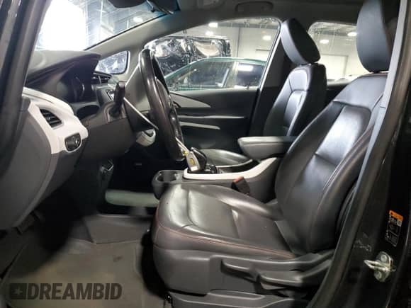 2018 Chevrolet Bolt EV Premier с VIN 1G1FX6S04J4108808, выставлен на аукционе Copart как лот 82117425 с пробегом 54 651 миль миль и Списание • Salvage title. История ставок и продаж доступна на DreamBid. Изображение 7.