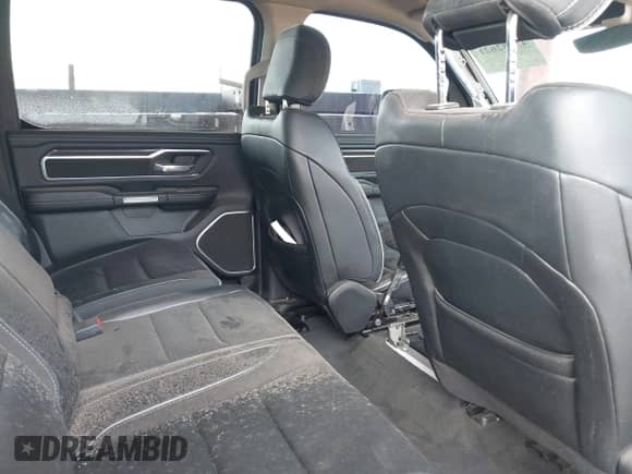 2022 Ram 1500 Laramie z VIN 1C6SRFJT5NN150651, wystawiony jako IAAI lot #43082621 z przebiegiem Nie podano mil oraz . Historia ofert i sprzedaży dostępna na DreamBid. Obrazek 8.