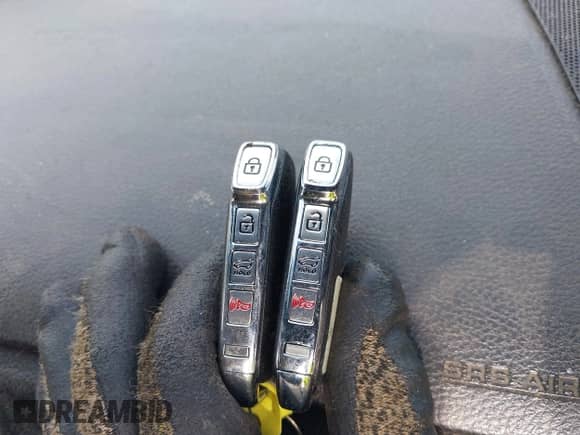 2022 Kia Sorento SX with VIN 5XYRKDLFXNG111374, listed as a IAAI auction lot 42275809 with 38,212 mi miles and . Bid and sale history available at DreamBid. Image 11.