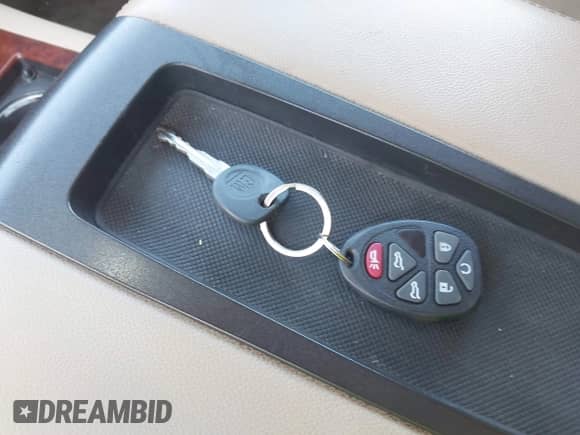 2009 Chevrolet Tahoe LTZ с VIN 1GNFC33J39R205643, выставлен на аукционе IAAI как лот 43096304 с пробегом 201 448 миль миль и . История ставок и продаж доступна на DreamBid. Изображение 11.