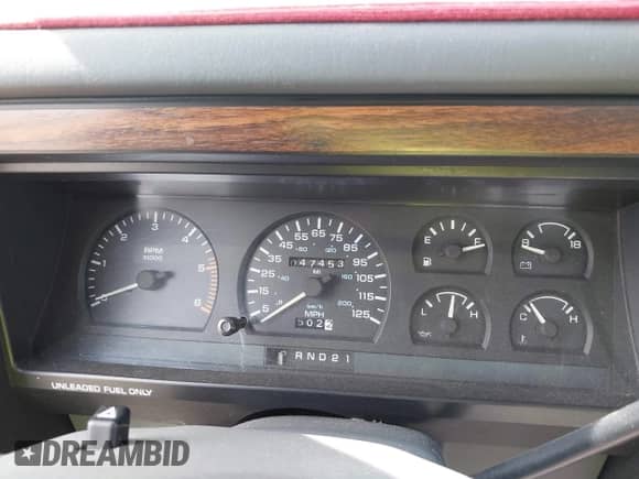 1992 Dodge Dakota SLT z VIN 1B7FL26XXNS552506, wystawiony jako IAAI lot #43128531 z przebiegiem 47 453 mil mil oraz . Historia ofert i sprzedaży dostępna na DreamBid. Obrazek 7.
