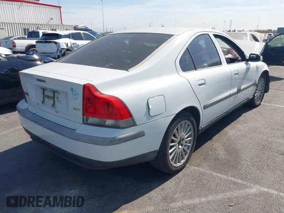 2004 Volvo S60 с VIN YV1RS59VX42392874, выставлен на аукционе IAAI как лот 43054378 с пробегом Не указан миль и . История ставок и продаж доступна на DreamBid. Изображение 4.