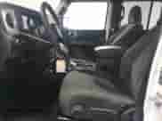 2025 Jeep Wrangler Sahara с VIN 1C4RJXP61SW579135, выставлен на аукционе Copart как лот 83960555 с пробегом 7 495 миль миль и Чистый • Clean title. История ставок и продаж доступна на DreamBid. Изображение 7.