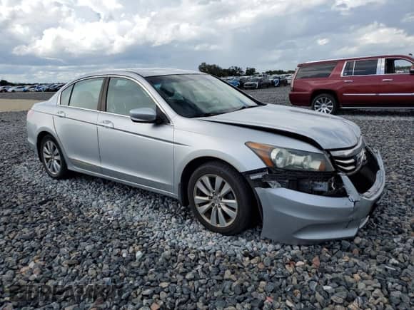2011 Honda Accord EX with VIN 1HGCP2F7XBA063548, listed as a Copart auction lot 85502335 with 84,928 mi miles and Salvage title. Bid and sale history available at DreamBid. Image 4.