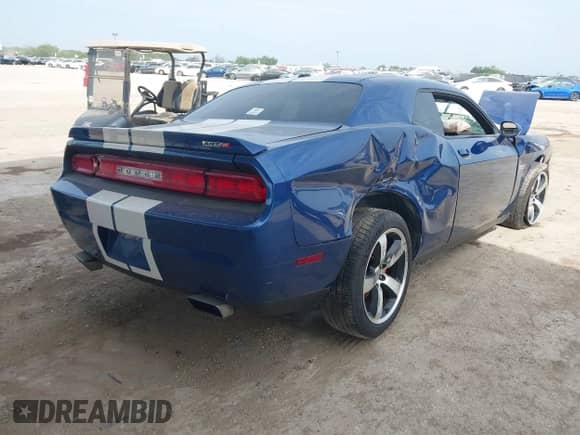 2011 Dodge Challenger SRT-8 z VIN 2B3CJ7DJ8BH508416, wystawiony jako IAAI lot #42167787 z przebiegiem 36 000 mil mil oraz . Historia ofert i sprzedaży dostępna na DreamBid. Obrazek 4.