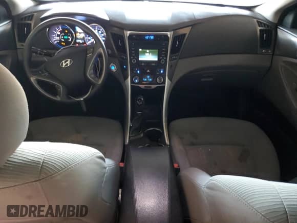 2015 Hyundai Sonata z VIN KMHEC4A46FA139179, wystawiony jako Copart lot #86468535 z przebiegiem 149 064 mil mil oraz Szkoda całkowita • Salvage title. Historia ofert i sprzedaży dostępna na DreamBid. Obrazek 8.