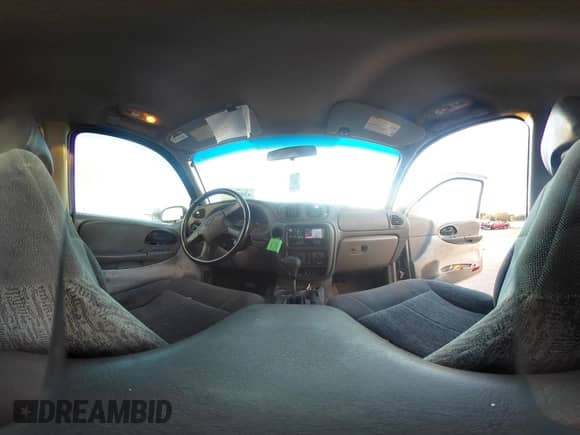 2002 Chevrolet TrailBlazer LS с VIN 1GNDS13SX22189768, выставлен на аукционе IAAI как лот 43058729 с пробегом 284 604 миль миль и . История ставок и продаж доступна на DreamBid. Изображение 18.
