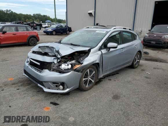 2020 Subaru Impreza Premium with VIN 4S3GTAD61L3708657, listed as a Copart auction lot 81003205 with 118,276 mi miles and Non repairable. Bid and sale history available at DreamBid. Image 1.