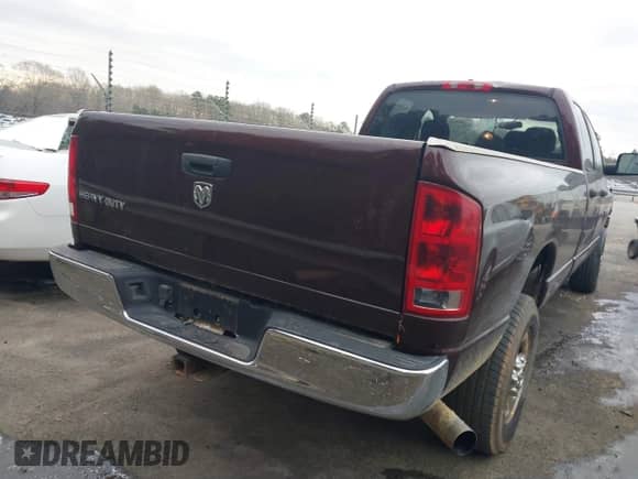 2005 Dodge 2500 SLT z VIN 3D7KS28C55G753321, wystawiony jako IAAI lot #41617859 z przebiegiem 292 480 mil mil oraz . Historia ofert i sprzedaży dostępna na DreamBid. Obrazek 16.