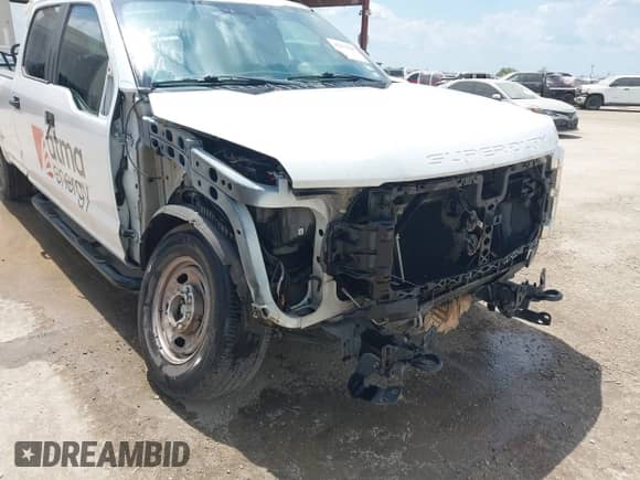 2018 Ford F-250 XL z VIN 1FT7W2A60JEB71072, wystawiony jako IAAI lot #42613228 z przebiegiem 134 180 mil mil oraz . Historia ofert i sprzedaży dostępna na DreamBid. Obrazek 6.