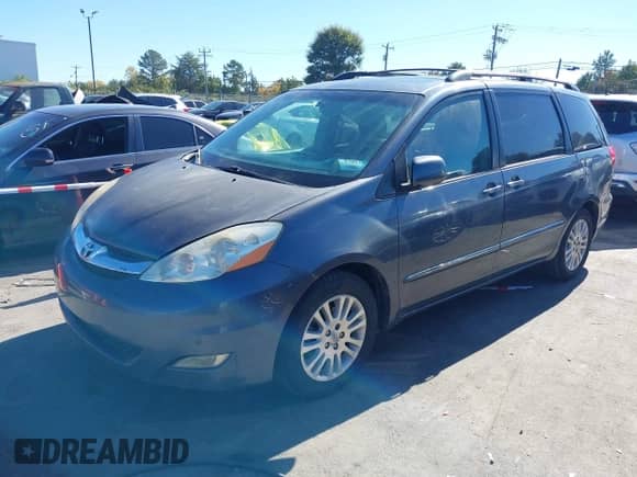 2009 Toyota Sienna XLE z VIN 5TDZK22C39S266837, wystawiony jako IAAI lot #43502004 z przebiegiem 241 252 mil mil oraz . Historia ofert i sprzedaży dostępna na DreamBid. Obrazek 2.