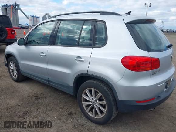 2017 Volkswagen Tiguan S с VIN WVGBV7AX3HK053284, выставлен на аукционе IAAI как лот 43509259 с пробегом 29 389 миль миль и . История ставок и продаж доступна на DreamBid. Изображение 3.