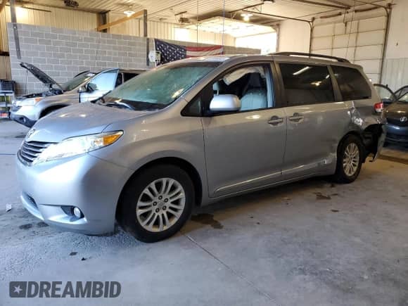2012 Toyota Sienna XLE with VIN 5TDYK3DC6CS195431, listed as a Copart auction lot 82089045 with Not provided miles and Salvage title. Bid and sale history available at DreamBid. Image 1.