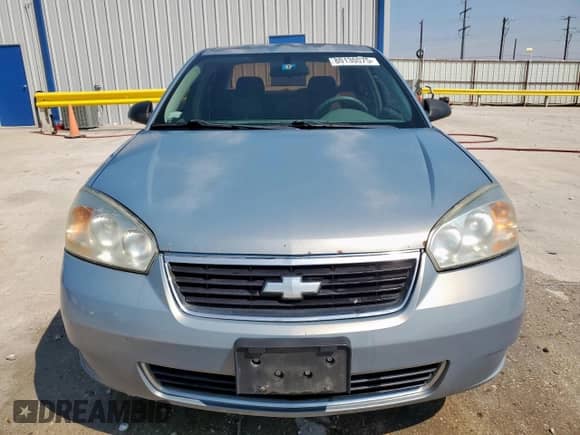2008 Chevrolet Malibu Classic LS 1FL z VIN 1G1ZS58F68F123553, wystawiony jako Copart lot #80130075 z przebiegiem 239 383 mil mil oraz Szkoda całkowita • Salvage title. Historia ofert i sprzedaży dostępna na DreamBid. Obrazek 5.
