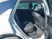 2025 Kia Sorento S z VIN 5XYRLDJC2SG350869, wystawiony jako IAAI lot #42370826 z przebiegiem 5 773 mil mil oraz . Historia ofert i sprzedaży dostępna na DreamBid. Obrazek 8.