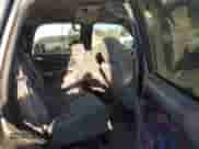 2003 Chevrolet Tahoe LT с VIN 1GNEK13T83J262897, выставлен на аукционе IAAI как лот 43547175 с пробегом 216 845 миль миль и . История ставок и продаж доступна на DreamBid. Изображение 8.