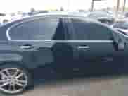 2015 Chevrolet SS z VIN 6G3F15RW4FL105226, wystawiony jako IAAI lot #41970255 z przebiegiem 51 007 mil mil oraz . Historia ofert i sprzedaży dostępna na DreamBid. Obrazek 13.