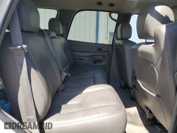 2004 Chevrolet Tahoe LS with VIN 1GNEC13T64J255705, listed as a Copart auction lot 55080745 with 224,657 mi miles and Salvage title. Bid and sale history available at DreamBid. Image 11.