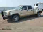 2004 Chevrolet Silverado 3500 DRW с VIN 1GCJK33184F142619, выставлен на аукционе Copart как лот 63479454 с пробегом 86 308 миль миль и Чистый • Clean title. История ставок и продаж доступна на DreamBid. Изображение 1.