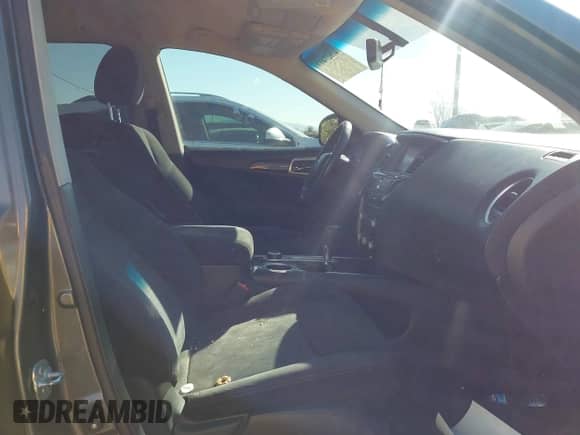 2015 Nissan Pathfinder S with VIN 5N1AR2MM3FC637499, listed as a IAAI auction lot 41627407 with 184,127 mi miles and . Bid and sale history available at DreamBid. Image 5.