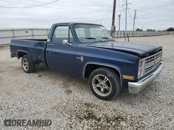 1983 Chevrolet Silverado 1500 с VIN 1GCDC14H6DF350847, выставлен на аукционе Copart как лот 86293155 с пробегом 15 291 миль миль и Списание • Salvage title. История ставок и продаж доступна на DreamBid. Изображение 4.