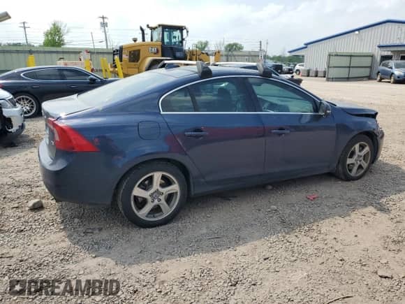 2012 Volvo S60 T5 с VIN YV1622FS5C2141206, выставлен на аукционе Copart как лот 59434525 с пробегом 202 768 миль миль и На запчасти • Non repairable. История ставок и продаж доступна на DreamBid. Изображение 3.