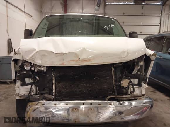 2008 Chevrolet Express Passenger with VIN 1GAGG25K581113442, listed as a IAAI auction lot 41770836 with 172,065 mi miles and . Bid and sale history available at DreamBid. Image 6.