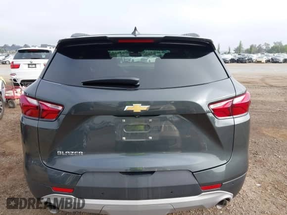 2020 Chevrolet Blazer LT z VIN 3GNKBCRS8LS537972, wystawiony jako IAAI lot #43260979 z przebiegiem 103 372 mil mil oraz . Historia ofert i sprzedaży dostępna na DreamBid. Obrazek 16.